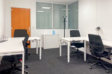 Office for rent in Bang Kapi, Bangkok near MRT Pradit Manutham