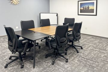 Office for rent in Bang Kapi, Bangkok near MRT Pradit Manutham