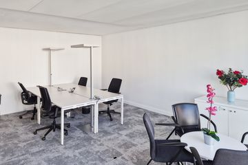 Office for rent in Bang Kapi, Bangkok near MRT Pradit Manutham