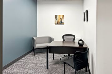 Office for rent in Silom, Bangkok near BTS Sala Daeng