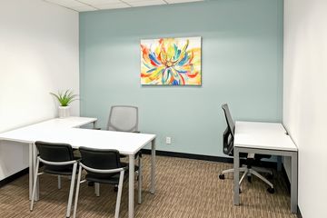 Office for rent in Si Phraya, Bangkok near MRT Sam Yan