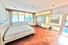 2 Bedroom Condo for rent in Khlong Toei Nuea, Bangkok near MRT Phetchaburi