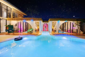7 Bedroom Villa for rent in Khlong Tan Nuea, Bangkok