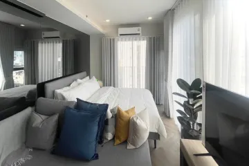 1 Bedroom Condo for rent in Chapter Chula-Samyan, Maha Phruettharam, Bangkok near MRT Sam Yan