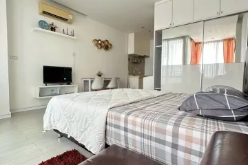 Condo for rent in TC Green, Huai Khwang, Bangkok near MRT Phetchaburi