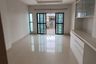 3 Bedroom Townhouse for sale in Khlong Phra Udom, Pathum Thani