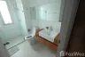 2 Bedroom Condo for rent in Thru Thonglor, Bang Kapi, Bangkok near MRT Phetchaburi