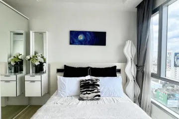 1 Bedroom Condo for rent in Thru Thonglor, Bang Kapi, Bangkok near MRT Phetchaburi
