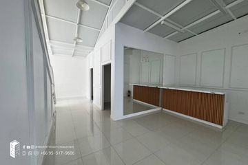 Office for rent in Khlong Tan, Bangkok near BTS Phrom Phong