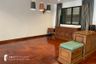 3 Bedroom Condo for sale in Baan Prompong, Khlong Tan Nuea, Bangkok