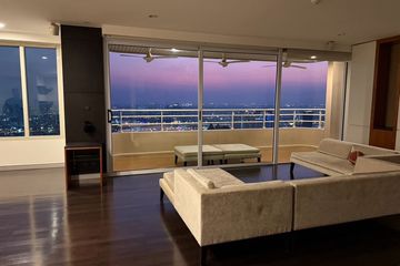 2 Bedroom Condo for rent in Khlong Ton Sai, Bangkok near BTS Charoen Nakhon
