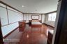 3 Bedroom Condo for rent in Le Chateau, Khlong Tan Nuea, Bangkok