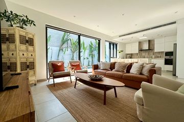 4 Bedroom House for rent in Phra Khanong, Bangkok near BTS Thong Lo