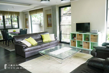 3 Bedroom House for rent in Phra Khanong, Bangkok near BTS Thong Lo