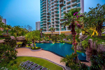 2 Bedroom Condo for sale in Na Kluea, Chonburi