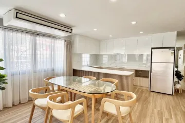4 Bedroom House for rent in Thung Maha Mek, Bangkok near MRT Lumpini