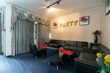 4 Bedroom Townhouse for rent in Khlong Tan, Bangkok near BTS Phrom Phong