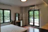 3 Bedroom Condo for rent in Khlong Toei Nuea, Bangkok near MRT Phetchaburi