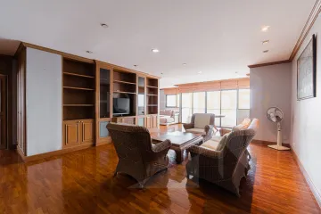 3 Bedroom Condo for rent in Thung Wat Don, Bangkok near BTS Surasak