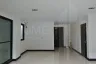 4 Bedroom Townhouse for rent in Thung Wat Don, Bangkok near BTS Sueksa Witthaya