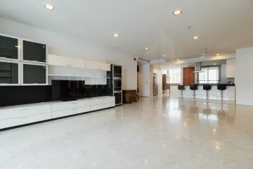 3 Bedroom Condo for rent in Phra Khanong, Bangkok near BTS Phra Khanong