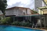 5 Bedroom House for rent in Phra Khanong Nuea, Bangkok