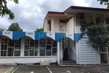 5 Bedroom House for rent in Phra Khanong Nuea, Bangkok