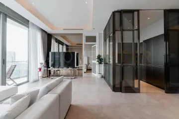 2 Bedroom Condo for rent in Khlong Ton Sai, Bangkok near BTS Charoen Nakhon