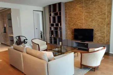 3 Bedroom Condo for rent in Khlong Tan, Bangkok near BTS Phrom Phong