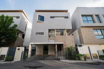 4 Bedroom House for rent in Parc Priva, Huai Khwang, Bangkok
