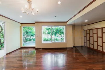 6 Bedroom House for rent in Khlong Toei Nuea, Bangkok near MRT Sukhumvit