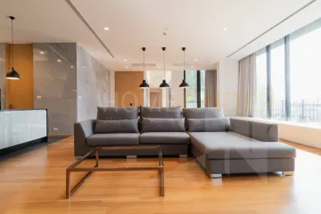 4 Bedroom Condo for rent in Vana Residence Sukhumvit 26, Khlong Tan, Bangkok near BTS Thong Lo