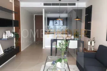 1 Bedroom Condo for sale in Khlong Ton Sai, Bangkok near BTS Charoen Nakhon