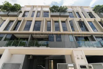 4 Bedroom Townhouse for sale in Phlapphla, Bangkok near MRT Lat Phrao 83