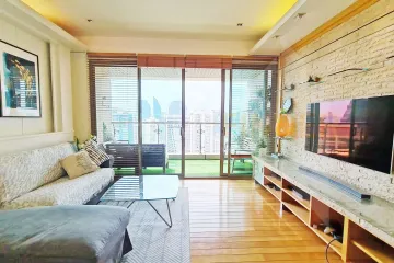2 Bedroom Condo for sale in Khlong Toei, Bangkok near BTS Asoke