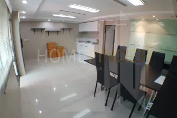 2 Bedroom Townhouse for sale in Khlong Toei Nuea, Bangkok near MRT Sukhumvit