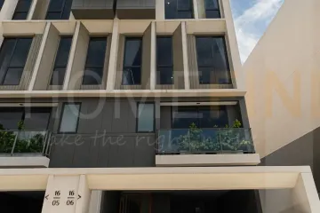 4 Bedroom Townhouse for sale in Phlapphla, Bangkok near MRT Lat Phrao 83