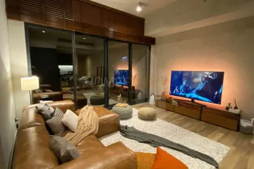 2 Bedroom Condo for sale in Khlong Toei Nuea, Bangkok near MRT Phetchaburi