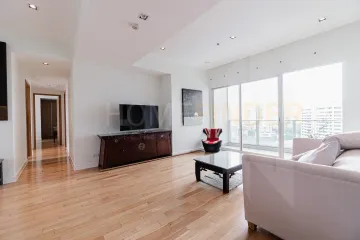 3 Bedroom Condo for sale in Khlong Toei, Bangkok near BTS Asoke