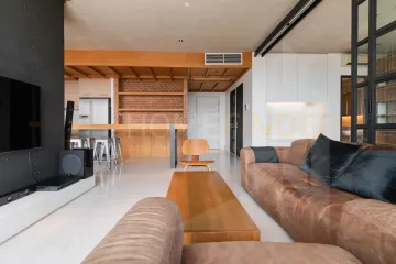 3 Bedroom Condo for sale in Khlong Toei, Bangkok near MRT Queen Sirikit National Convention Centre
