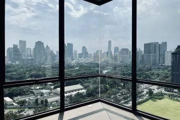2 Bedroom Condo for sale in Lumpini, Bangkok near BTS Ratchadamri