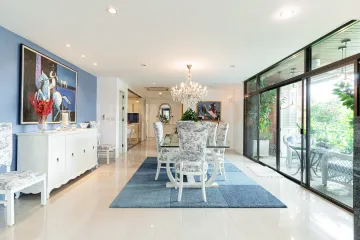 3 Bedroom Condo for sale in Khlong Tan Nuea, Bangkok near BTS Thong Lo