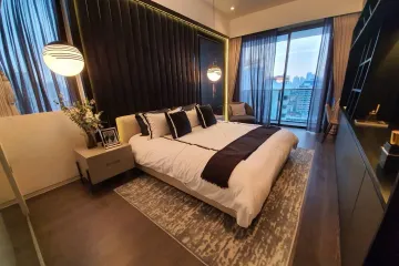 3 Bedroom Condo for sale in Khlong Tan Nuea, Bangkok