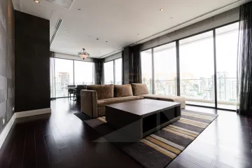 3 Bedroom Condo for sale in Khlong Tan Nuea, Bangkok near BTS Phrom Phong