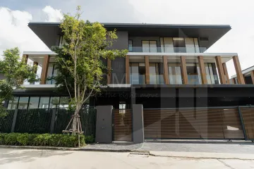 6 Bedroom House for sale in Bang Kaeo, Samut Prakan