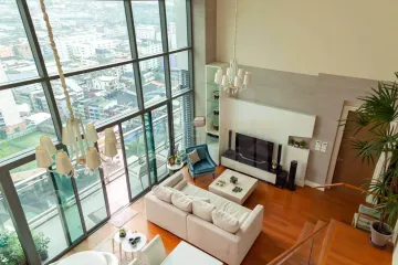 3 Bedroom Condo for rent in Bright Sukhumvit 24, Khlong Tan, Bangkok near BTS Phrom Phong