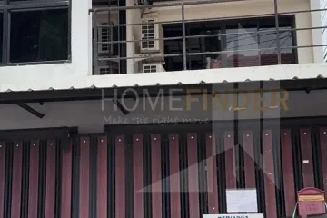 3 Bedroom Townhouse for rent in Khlong Tan Nuea, Bangkok