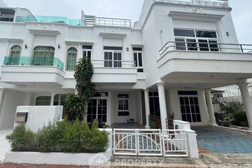 3 Bedroom Townhouse for sale in Wong Amat Residence Condominium, Na Kluea, Chonburi