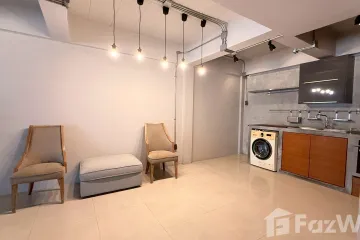 3 Bedroom Townhouse for rent in Phlapphla, Bangkok
