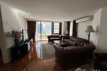 3 Bedroom Condo for rent in Trinity Complex, Silom, Bangkok near BTS Chong Nonsi